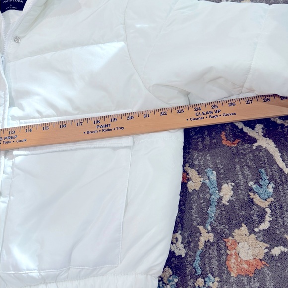 NWT New Look Puffer Short Jacket White Women’s‎ Size Large - Picture 4 of 6